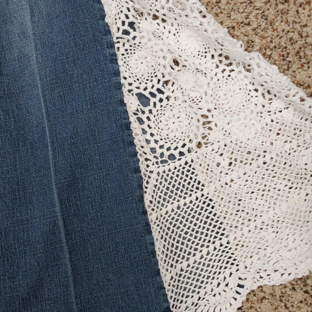 3460 Size 6 Lei Upcycled Bell-Bottoms with White Crochet Bells. - Picture 2 of 5